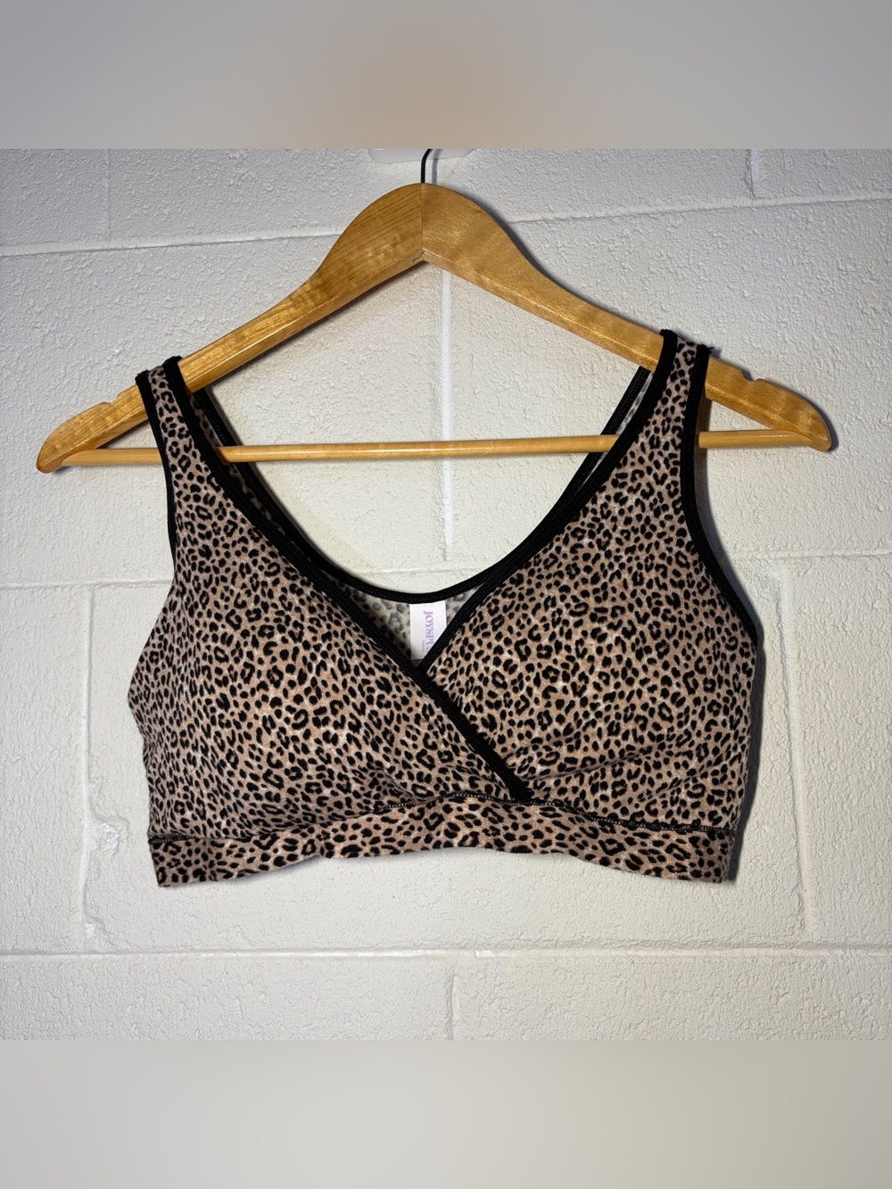 Joyspun Maternity Wrap Front Nursing Bra Women XL Leopard Print Wireless Soft